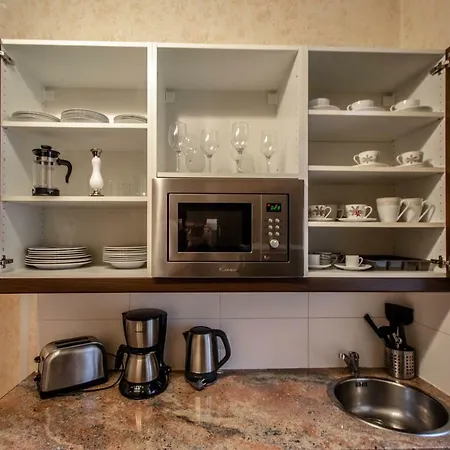Rose Ruterra Apartment