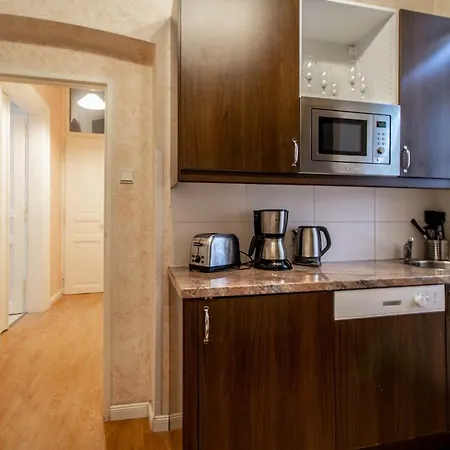 Rose Ruterra Apartment